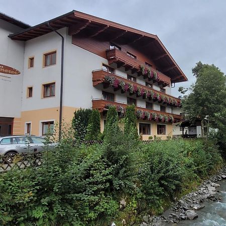 Hotel Sommerer - Inklusive Joker Card Im Sommer ザールバッハ・ヒンターグレム エクステリア 写真