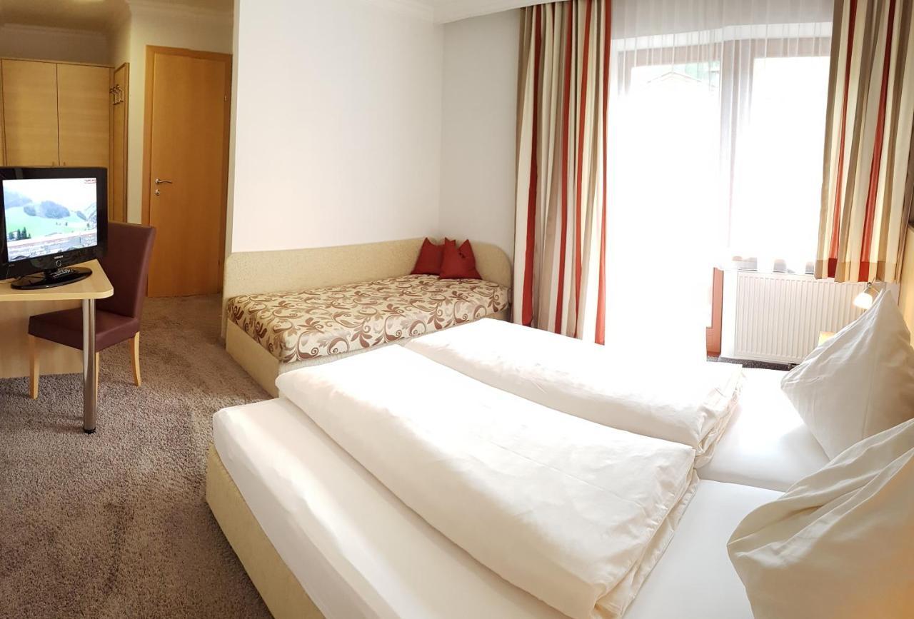 Hotel Sommerer - Inklusive Joker Card Im Sommer ザールバッハ・ヒンターグレム エクステリア 写真