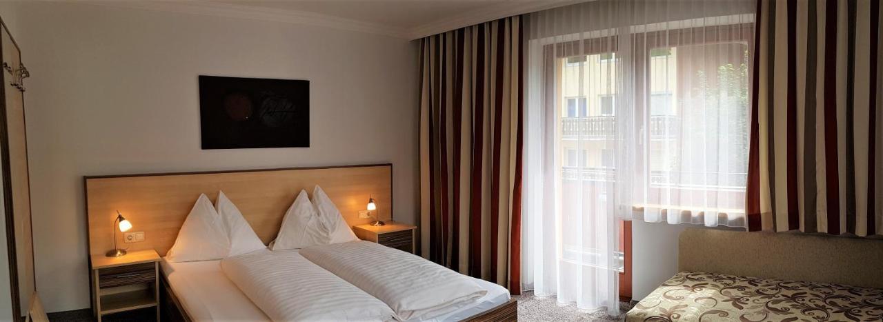 Hotel Sommerer - Inklusive Joker Card Im Sommer ザールバッハ・ヒンターグレム 部屋 写真
