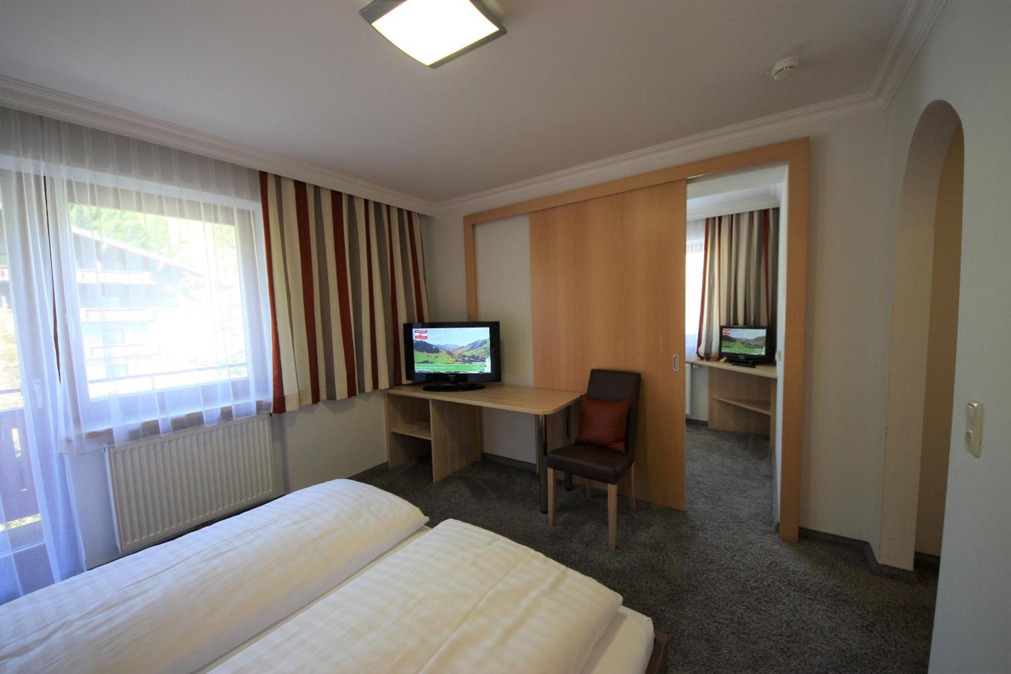 Hotel Sommerer - Inklusive Joker Card Im Sommer ザールバッハ・ヒンターグレム エクステリア 写真