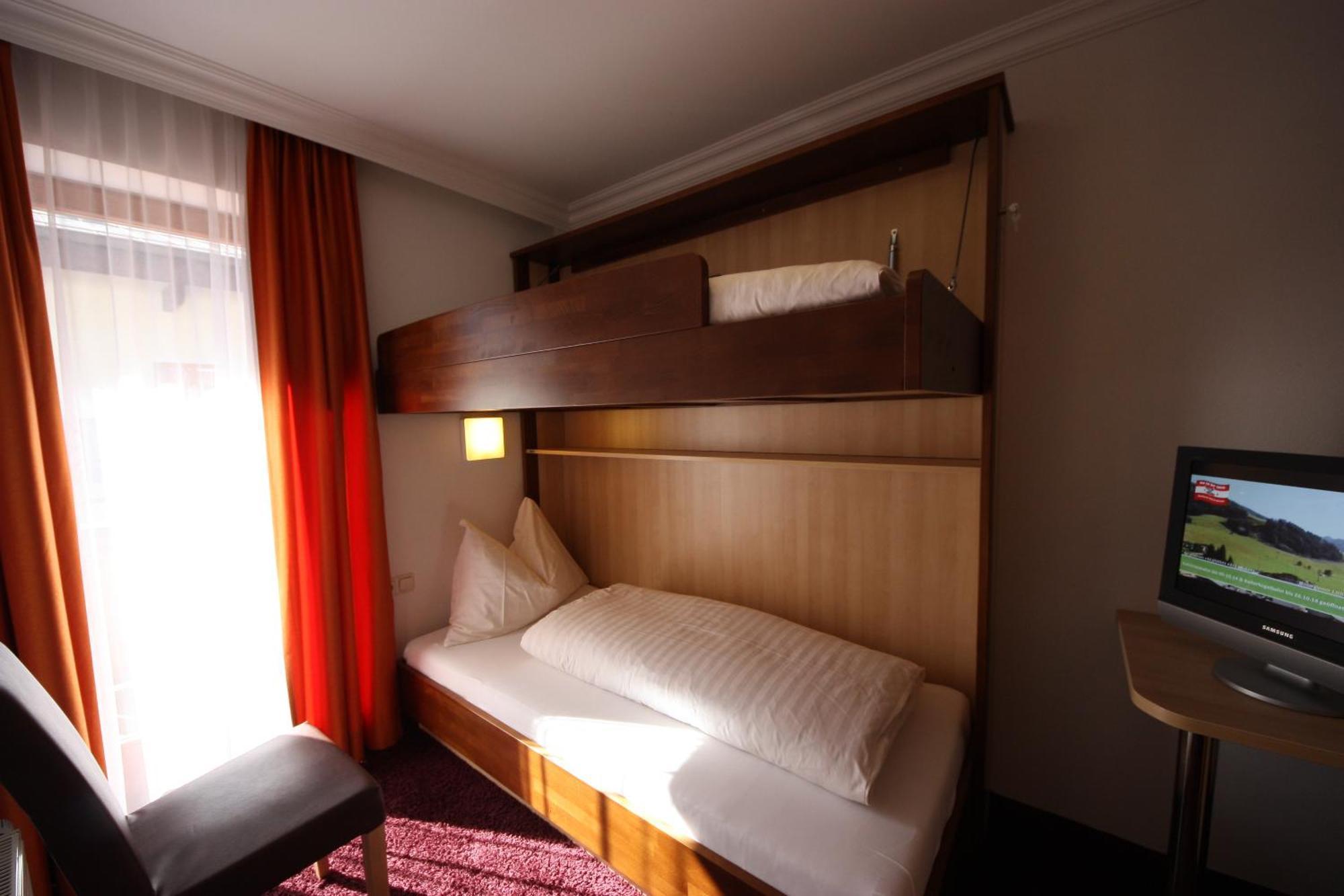 Hotel Sommerer - Inklusive Joker Card Im Sommer ザールバッハ・ヒンターグレム 部屋 写真